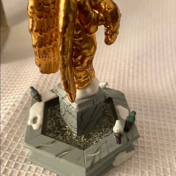 Dept 56 Spirit of the Season # 58898 - Picture 3 of 8